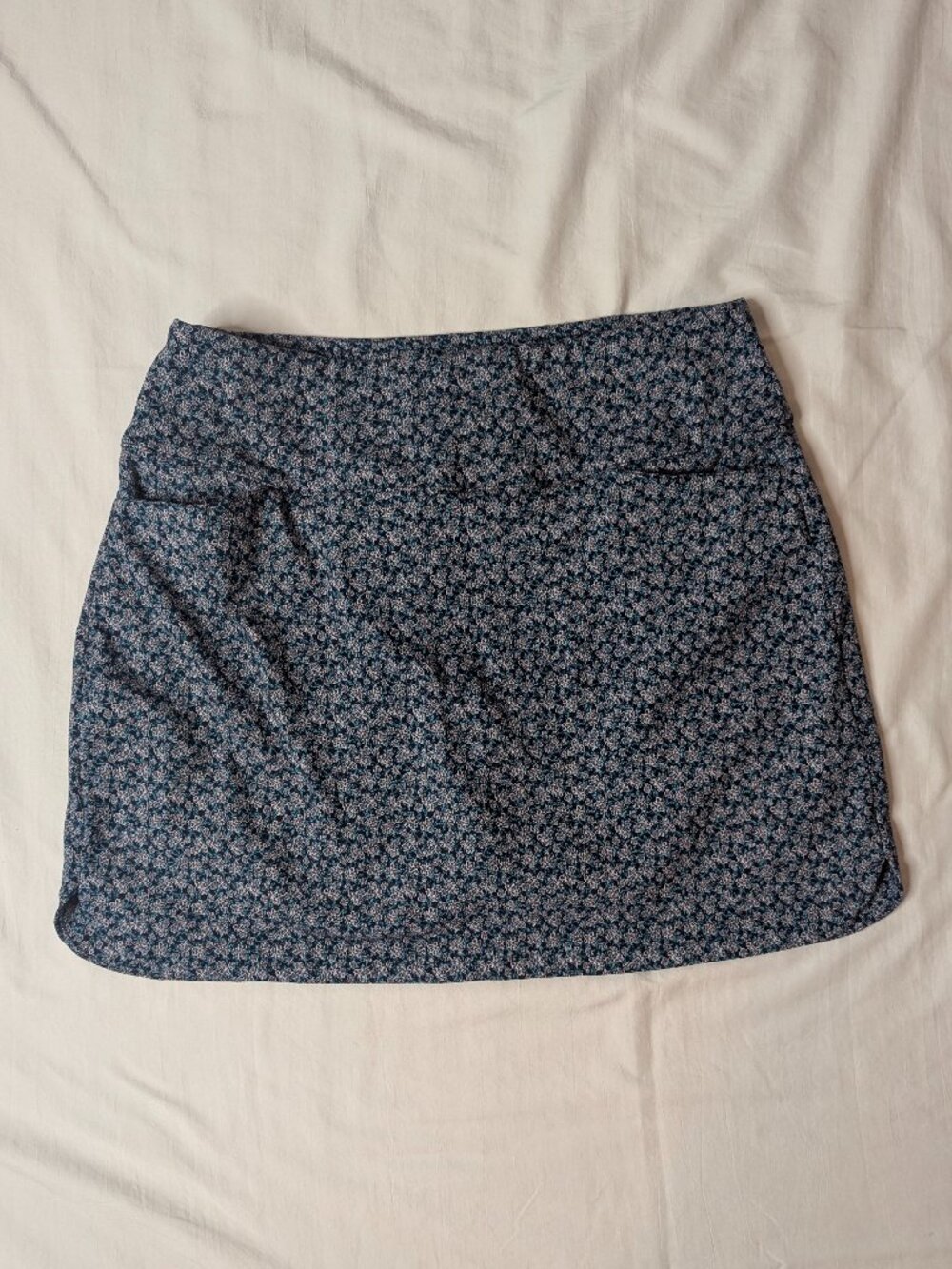 Walter Hagen Performance 11 Lightweight Golf Skort, Navy Blue Floral in Size L - Picture 2 of 11